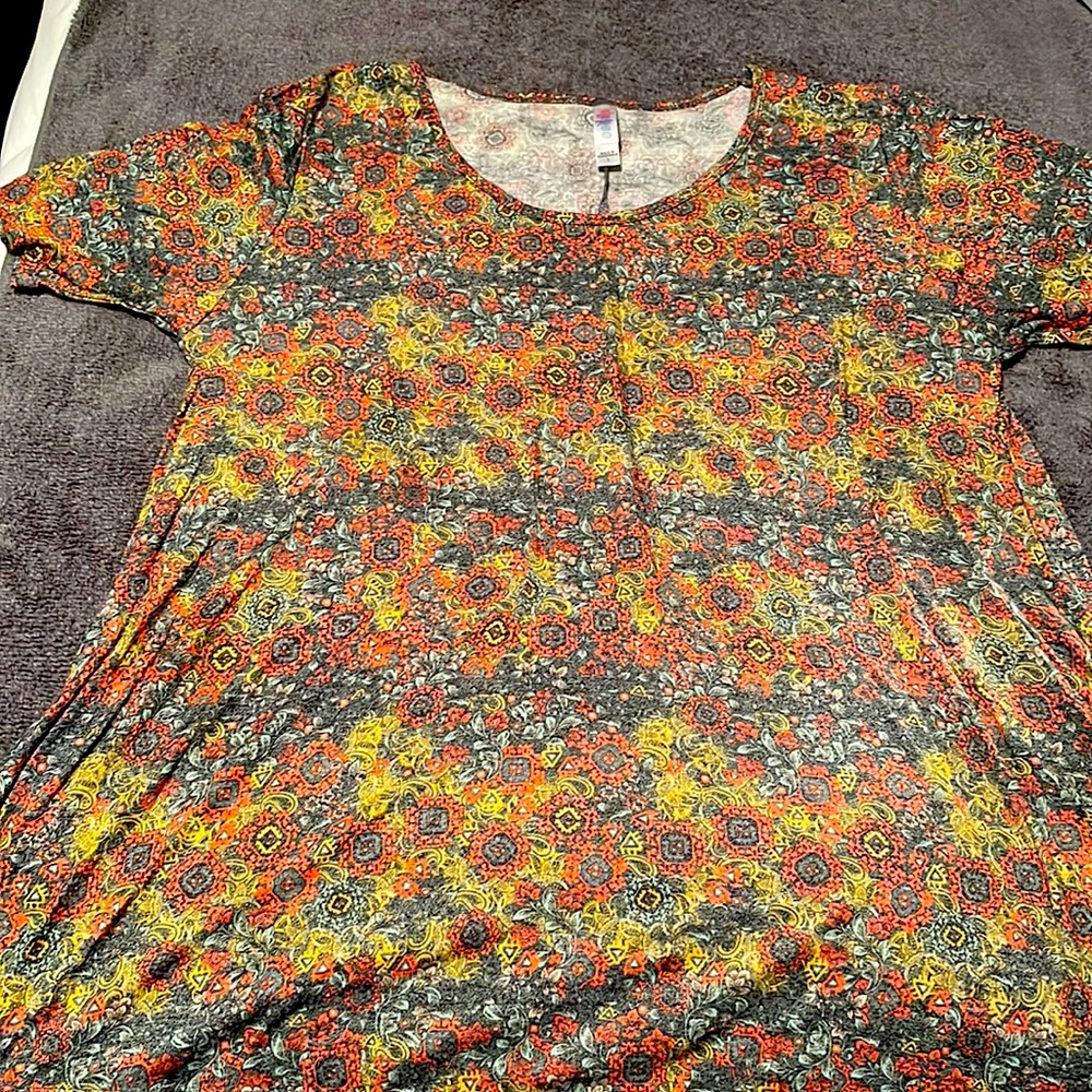 LuLaRoe shirt